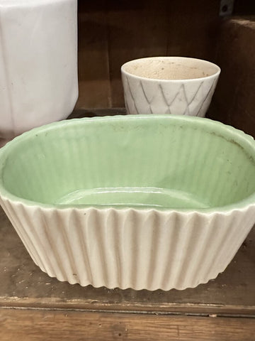 White/green Red Wing planter