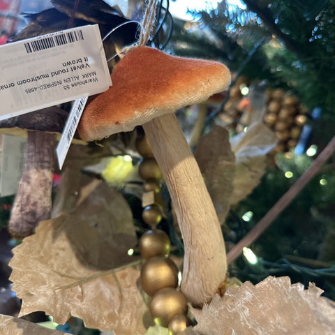 Velvet round mushroom ornament lt brown