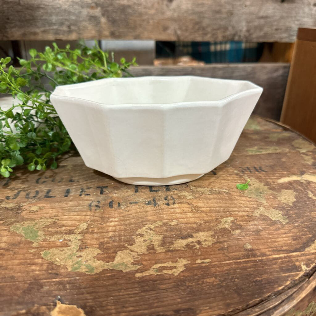 USA Pottery Planter