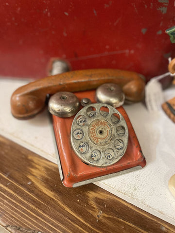 Jens Fresh Vintage ~ Vintage toy phone
