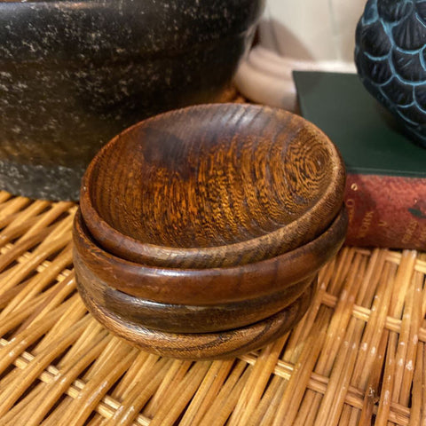 Set of 4 Small Wood Bowls Japan