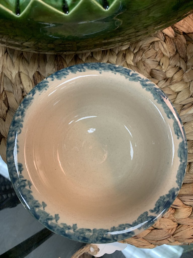 Vintage Yesteryears Pottery Bowl