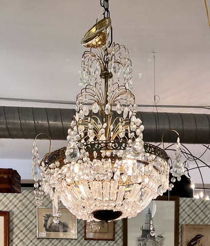 Antique chandelier IN STORE PICK UP ONLY approx 29h 21w