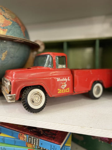 Jens Fresh Vintage ~ Vintage Buddy L Zoo Pickup truck