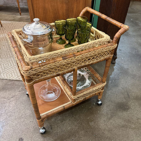 Vintage Wicker/Bamboo Bar Cart w/ Tray IN STORE PICK UP ONLY
