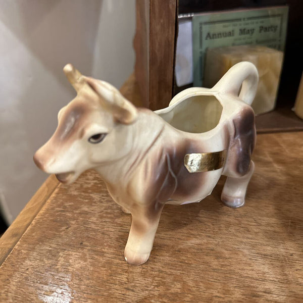 Cow creamer