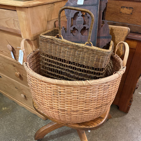 Large Woven Vintage Round Basket with Handles. 22 in