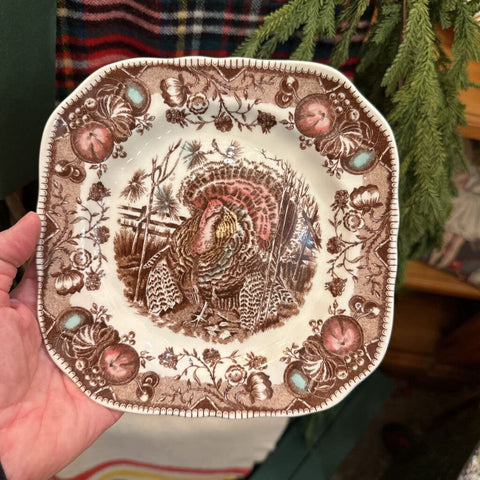 JOHNSON BROTHERS "HIS MAJESTY" SQUARE SALAD PLATE