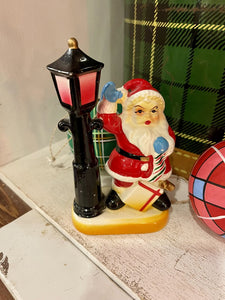 Jens Fresh Vintage ~ Vintage Santa light post