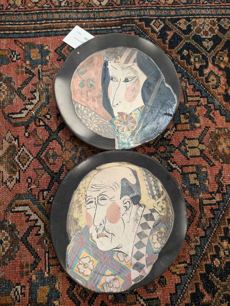 2 Japanese handpainted plates man and woman