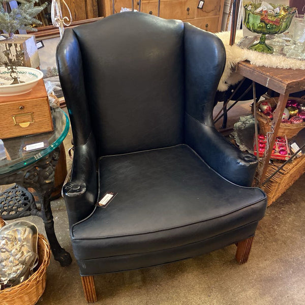 Black Leather Chair 31.5W 30D 39.5H IN STORE PICKUP ONLY