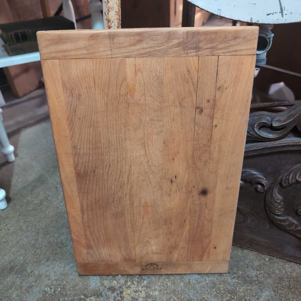 Vintage Wood Cutting Board. 18x12