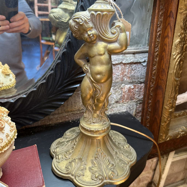 Cherub Lamp w Shade