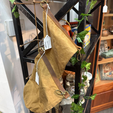 Canvas roll-up bags with brass and leather closure