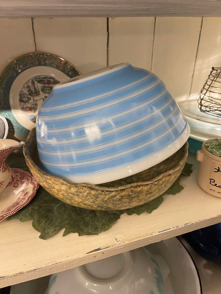 Vintage Pyrex 402 bowl Rainbow Blue Stripe as is