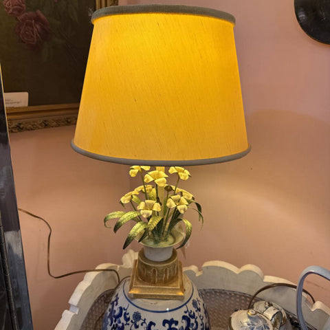 Metal vintage white flowers in pot lamp