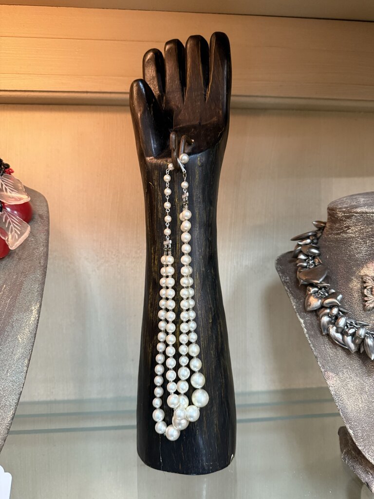 Vintage double strand pearl necklace