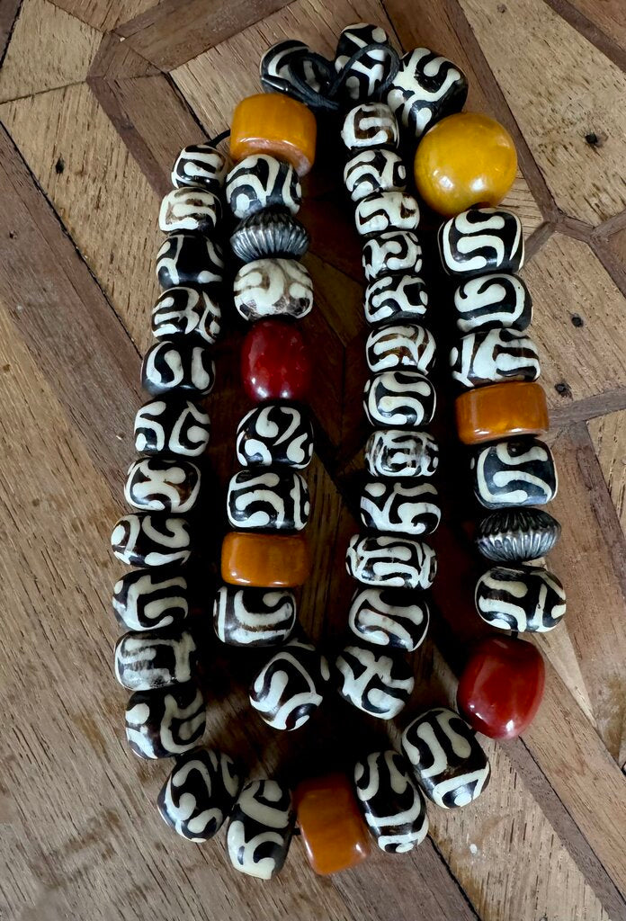 African Batik Design Beads Large Strand #W09