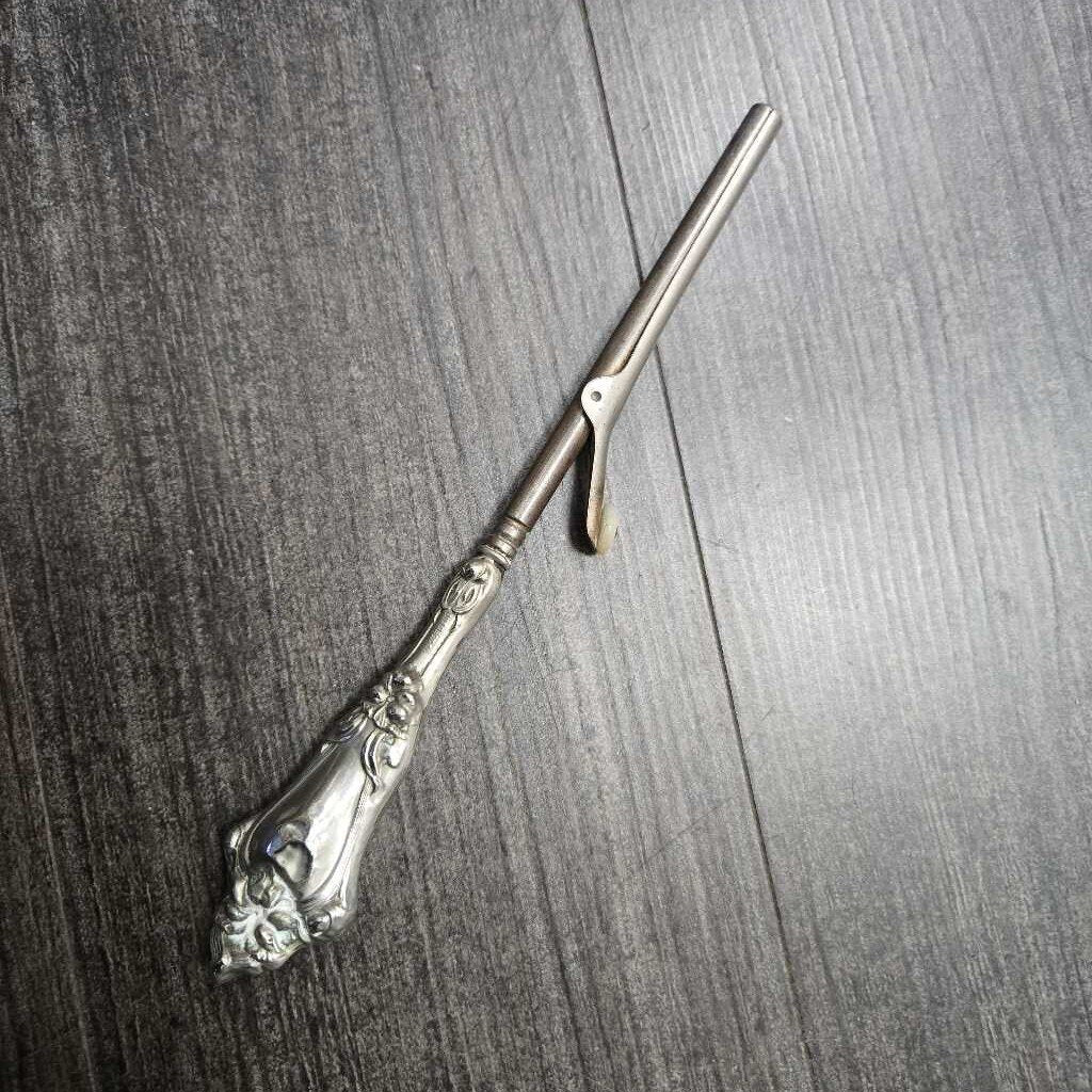 Vintage curling iron 7.5" long