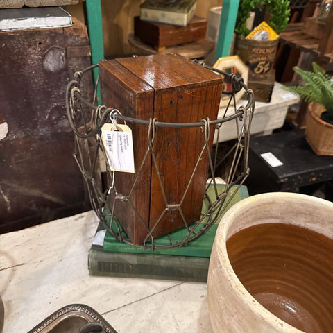 Collapsing basket