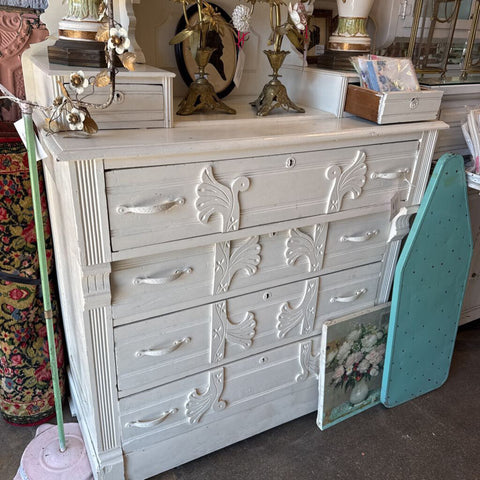 Vintage 4 Drawer White Dresser 40w 58h 19d IN STORE P/U ONLY
