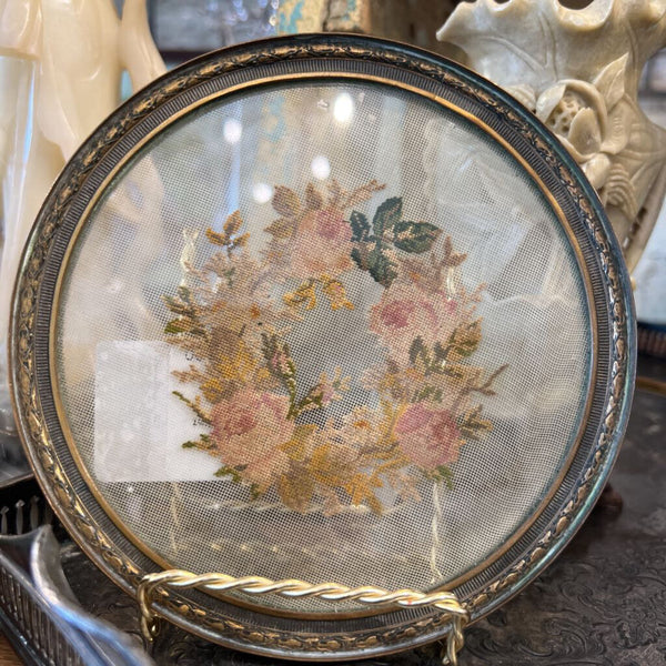 |D| Antique Brass & Lace Trinket Dish