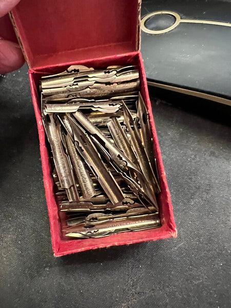 Blanch Poure & Co pen nib box with nibs