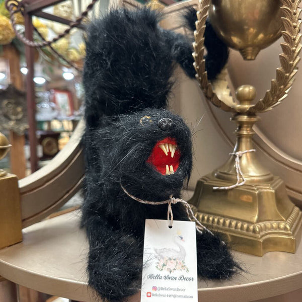 Vint Scary Black Cat