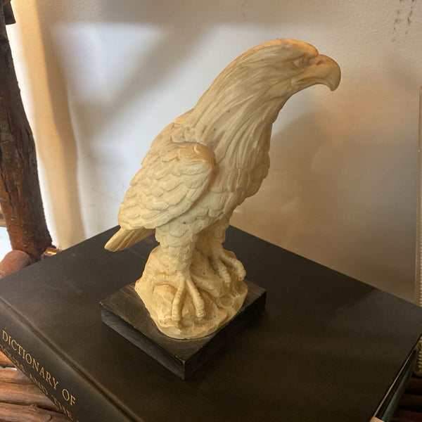 Eagle sculpture made in Italy 8in tall