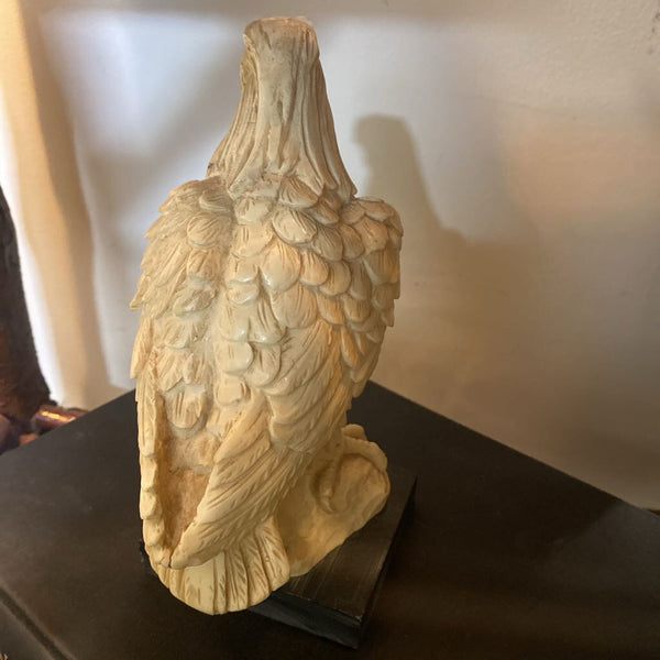 Eagle sculpture made in Italy 8in tall