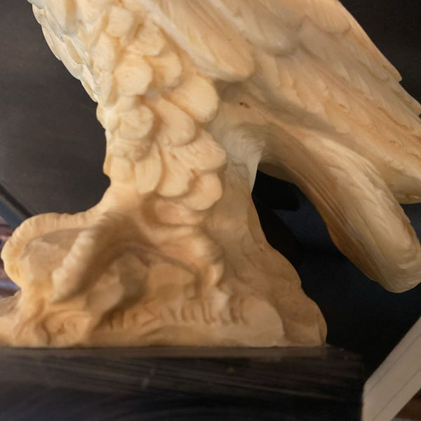 Eagle sculpture made in Italy 8in tall
