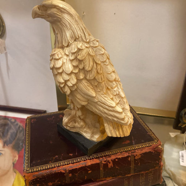 Eagle sculpture made in Italy 8in tall
