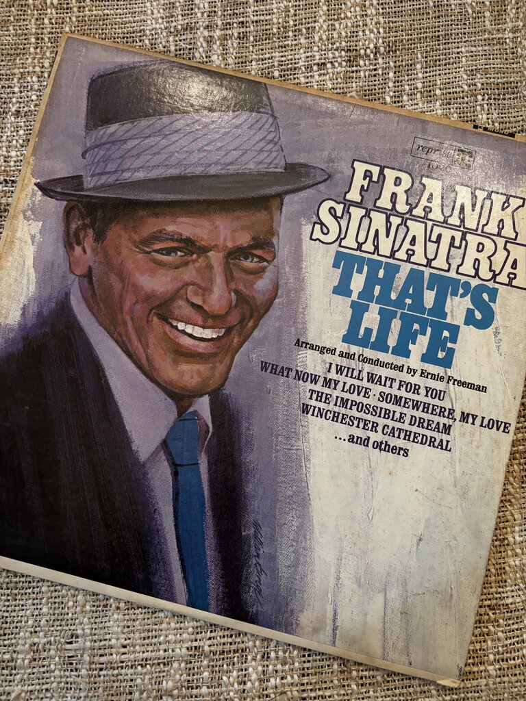 VINTAGE FRANK SINATRA CLASSIC THATS LIFE