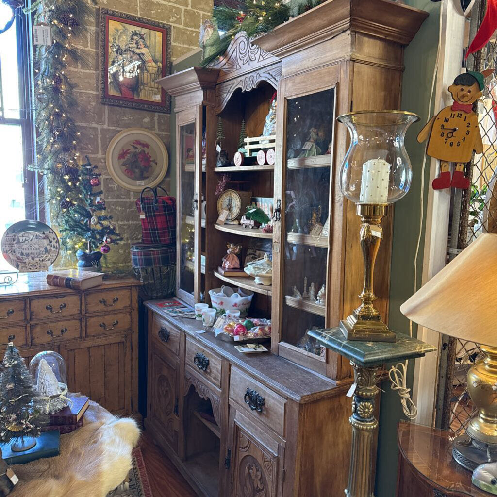 Irish Two Piece Hutch