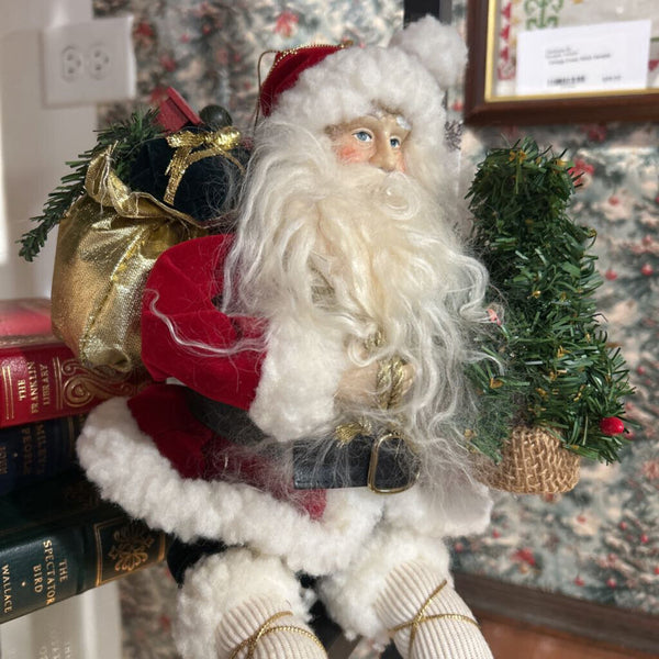 Sitting Santa