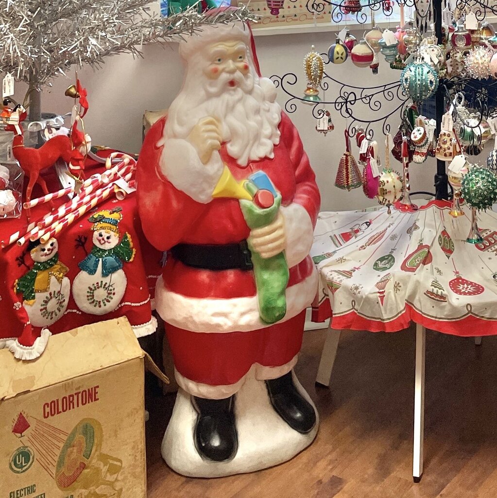 Moxie - 40" Empire Santa Blow Mold