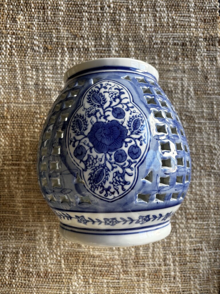 CANDLEHOLDER Cobalt Blue & White Reticulated Chinoiserie