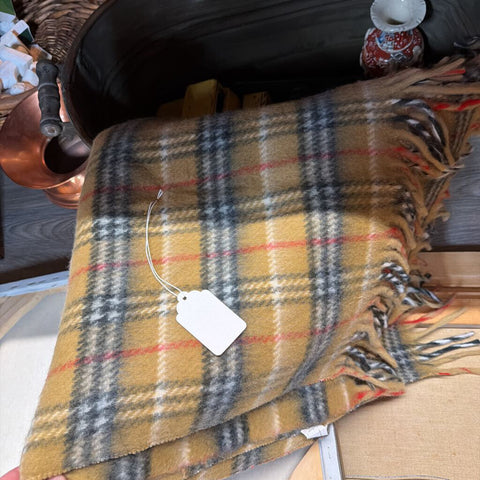 Burberry Style acrylic blanket