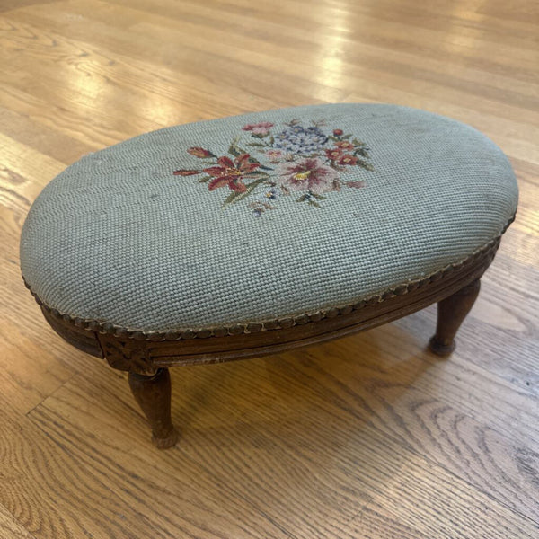 BEAUTIFUL ANTIQUE NEEDLEPOINT FOOTSTOOL, CARVED BASE. AS FOUND 16"W X 10"D X 8"H