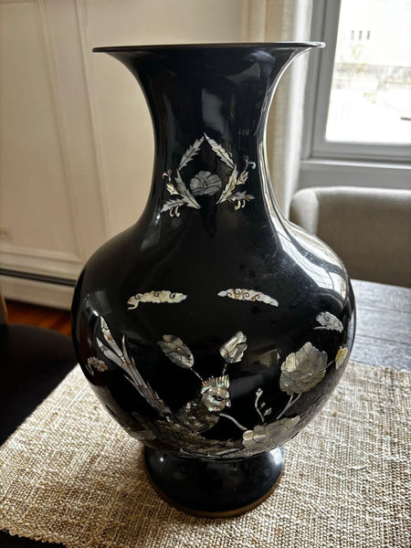 Vintage 1960s Japanese Brass Black Lacquer Vase Inlaid shell Birds