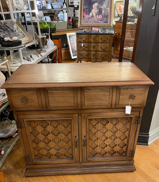 MCM oak BAR Moorish quatrefoil design tops flips up. As is IN STORE PICK UP ONLY