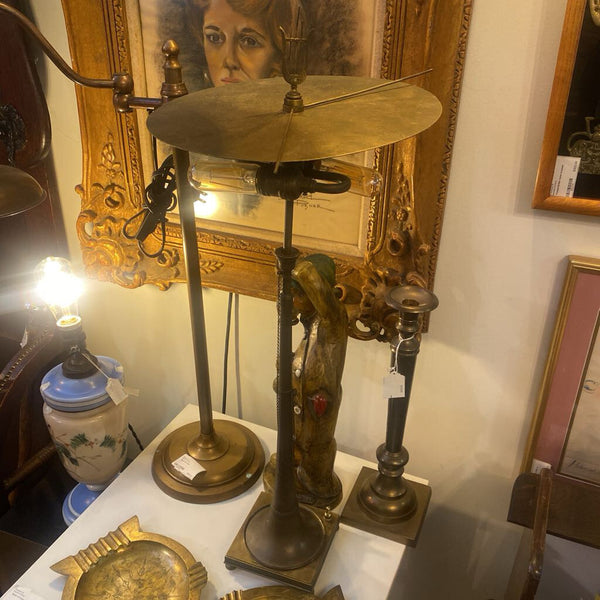 Brass horn lamp