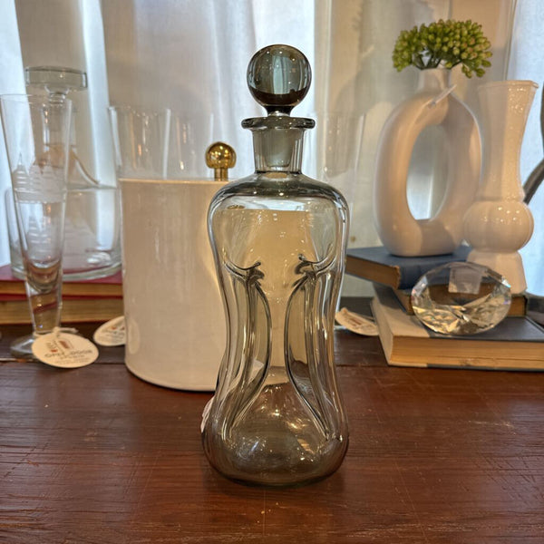 Vintage liquor decanter with stopper