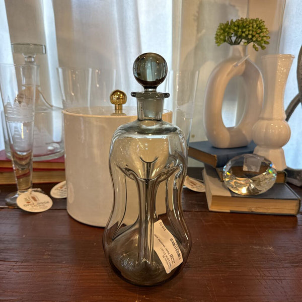 Vintage liquor decanter with stopper