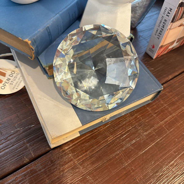 Diamond paper weight / paperweight