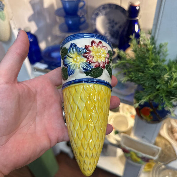 Maruhon Ware - Vintage Wall Pocket (Made in Japan)