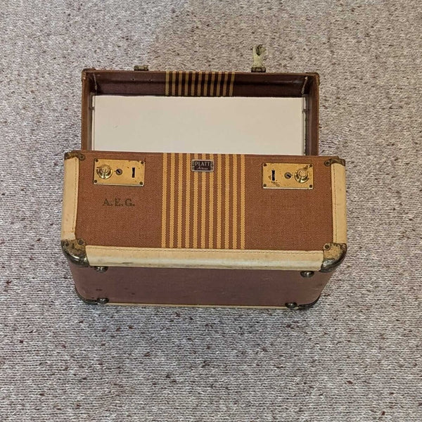VTG Platt Airess Train Case