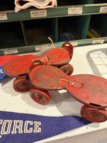 JFV ~ Vintage small child's skates
