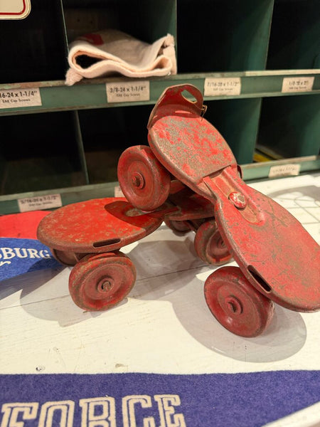 JFV ~ Vintage small child's skates