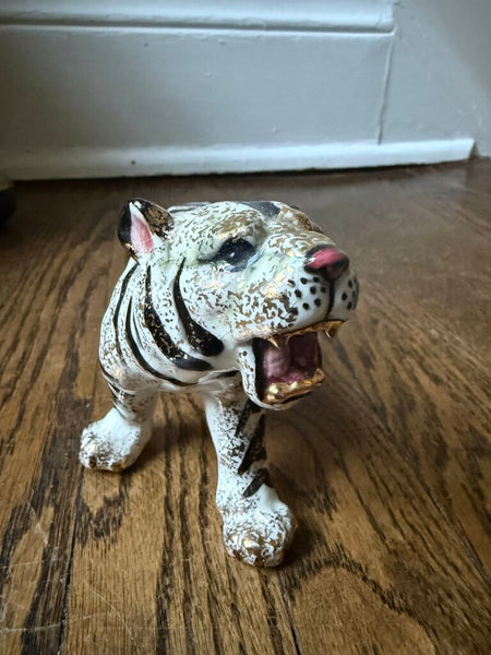 MCM White Glittery Tiger 8" long W2286